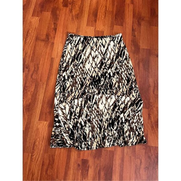 East 5th Women's Brown Print Swing Trumpet Midi Skirt size small - Picture 4 of 6